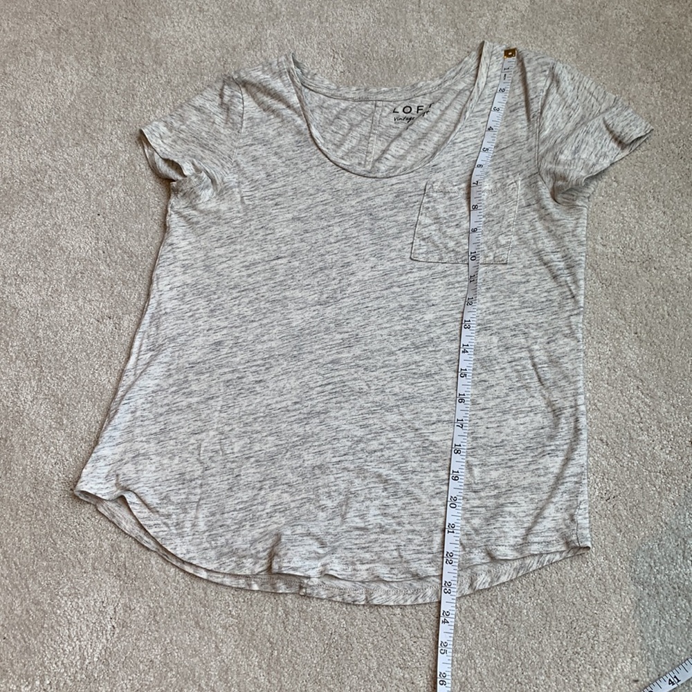 Loft • tshirt - Picture 4 of 4